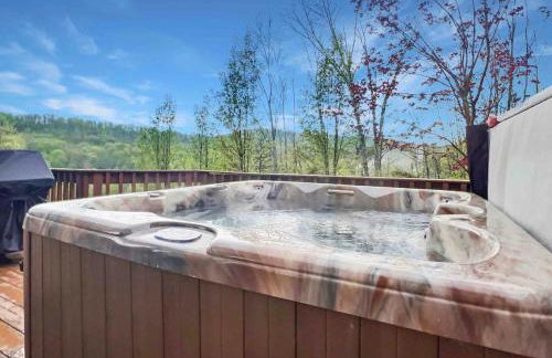 The Ridge Chalet in Ellicottville Hot Tub & Sauna - Foto 5