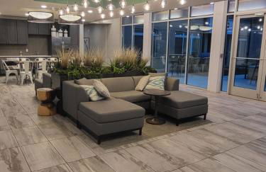 Trendy Condo on Riverwalk Free Parking Pet Friendly Centrally Located on the Riverwalk - Foto 20