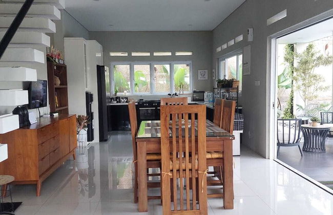 A&T House - Sukabumi - Photo 8