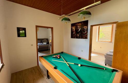 Renovated until May - dream house with garden and billiards - Photo 4