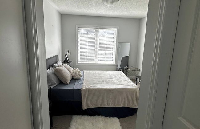 Cozy Whitby Retreat - 2 Bedroom Private House - Foto 3