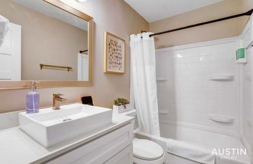 Get Comfy Memory Foam Beds and Tub in Central ATX - Foto 12