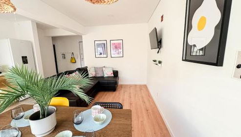 Vizinho -Central - perto praia - Wi-Fi - Foto 5