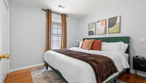 Modern 3BR Near NYC with Pool Table Sleeps 11 - Foto 5