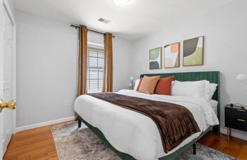 Modern 3BR Near NYC with Pool Table Sleeps 11 - Foto 5