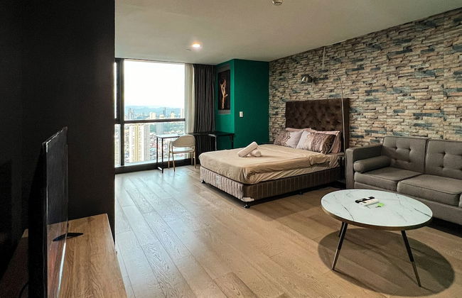 Century Spire - Photo 8