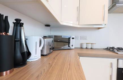 Central Getaway House with Parking, Garden, Wi-Fi - Foto 7