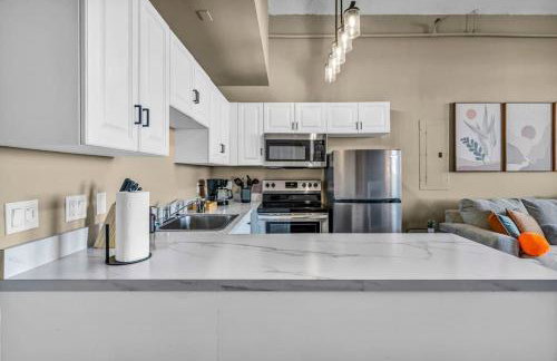 Colorful 2Bed Apt Heart of Downtown Lake Views - Foto 14