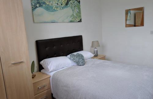 picturesque - 2 bedroom central flat - Photo 8
