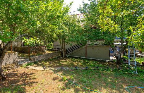 Nice Home In Krivi Put With Wifi - Foto 8