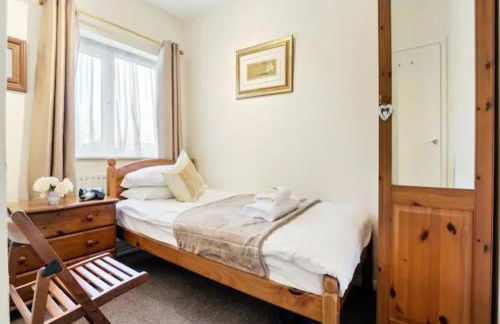 Pass the Keys 55 Heworth Village Wonderfully Cosy Family Home in York - Foto 12