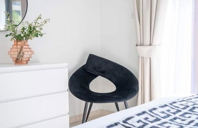 Vogue - Spacious 3BHK Greens & Views - Photo 8