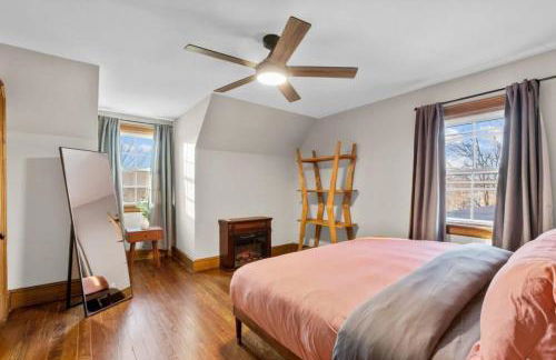 25 Massive 5 BR in Downtown Southington - Foto 11