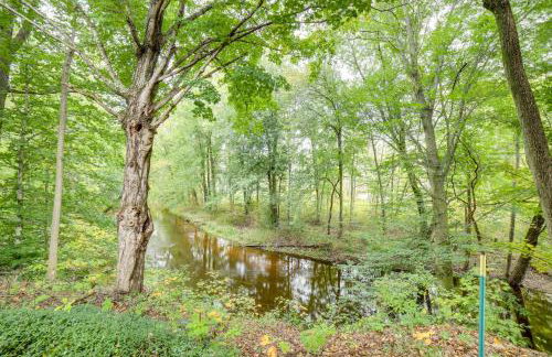 Riverwood South Haven Retreat on 10 Acres - Foto 34