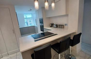 Buckingham Palace Residences by Aeria Apartments - Foto 41