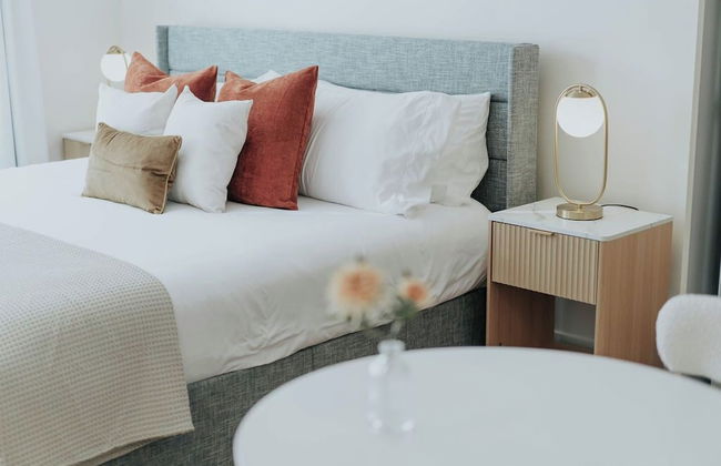 NEW Downtown SLC Apt l KING Bed l City View - Photo 3