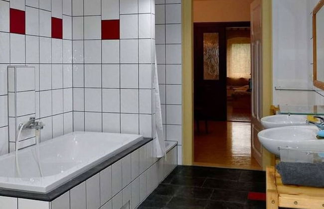 Exclusive Apartment in an art Nouveau Villa - Foto 11