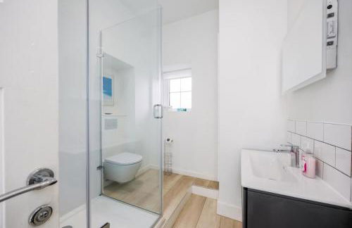 High Tides - Photo 11