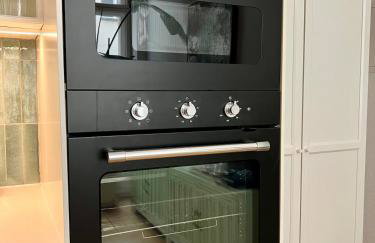 KuDAMM Charming Old Home,4-9 ppl,Family Friendly,Wifi,Savignyplatz - Photo 9