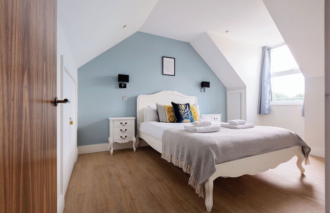 Elegant 2 Bed Flat with Balcony in Finchley - Foto 3