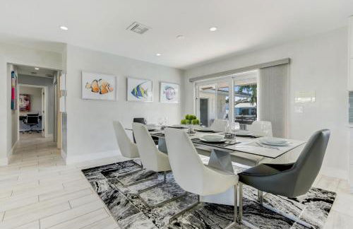 Canal - Water view, private pool, near beach - Foto 6