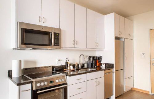 Walker's Point Studio with Gym and Balcony - Foto 10