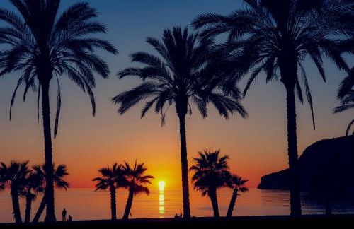 Precioso apartamento cerca del mar con wifi, piscina y parking - Photo 25