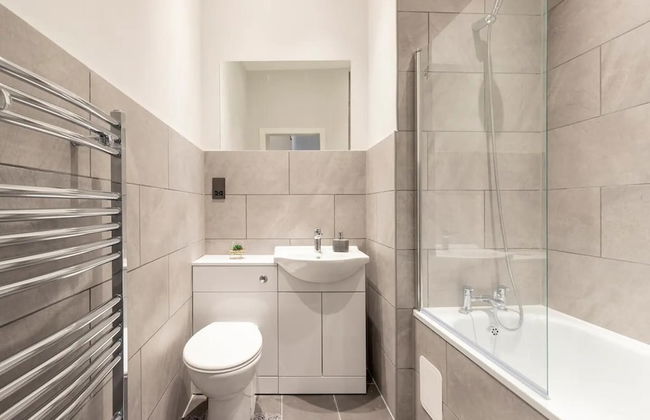 Stunning Newly Furnished Ground Floor Apartment - Foto 8