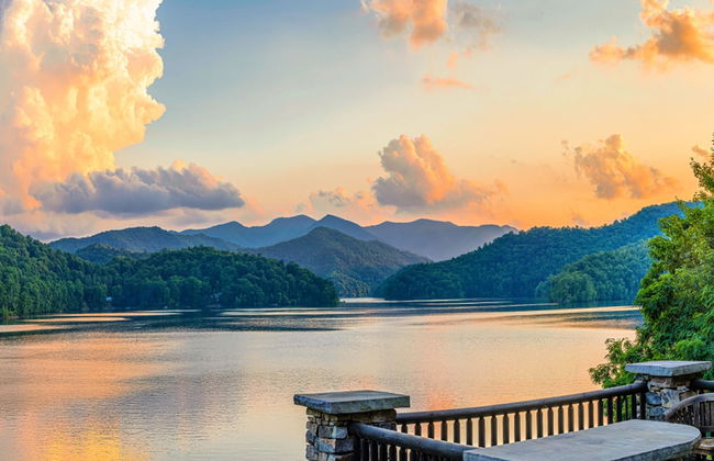 Forge Lake Lodge in Topton - Foto 1