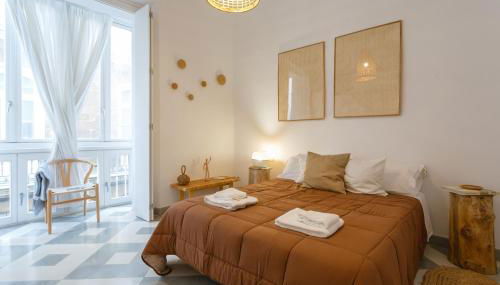 The QUEEN's Designer Apartment by Cadiz4Rentals - Foto 3