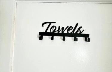 NEW cozy getaway near Mt Monadnock with hot tub - Foto 68