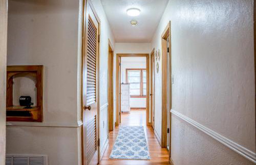 Spacious 4 Bedroom Home with 5 Beds near Interstate 40 in Amarillo, TX - Foto 3