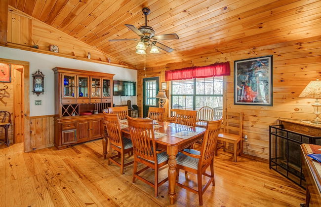 Blueridge Retreat Private 4 BDR Cabin Sleeps 10! - Foto 29