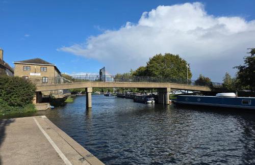 Deluxe One Bed Flat at Dawe Luxury Suites - An Entire Apartment near Ely Cathedral & Train Station - Ideal Gateway to Explore Ely, Cambridge, Norfolk & London - Sleeps up to 4 - Photo 21