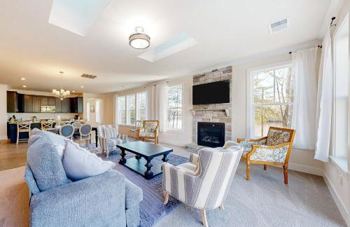 Dock, Game Room! Riverfront Retreat in Seaford - Foto 6