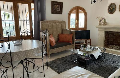 Mediterranean Escape with Garden - Foto 10