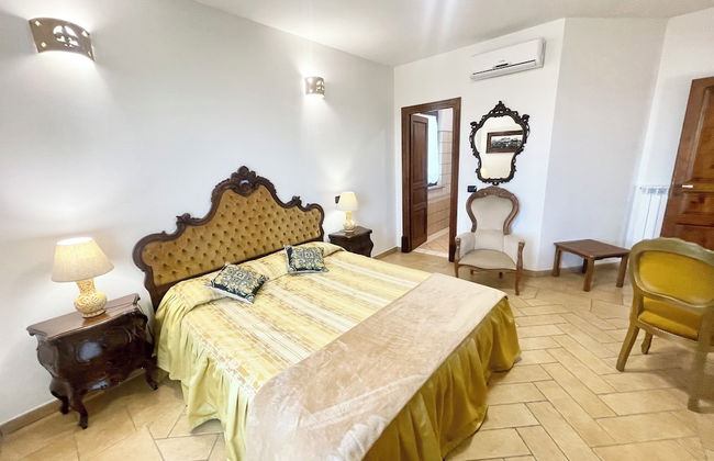 Pool, Jacuzzi and Events Room - Charming Villa in Umbria - Sleeps 24 - Lake View - Foto 20