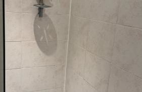 Spacious 3 Bed House with Garden & Free Parking - Foto 20