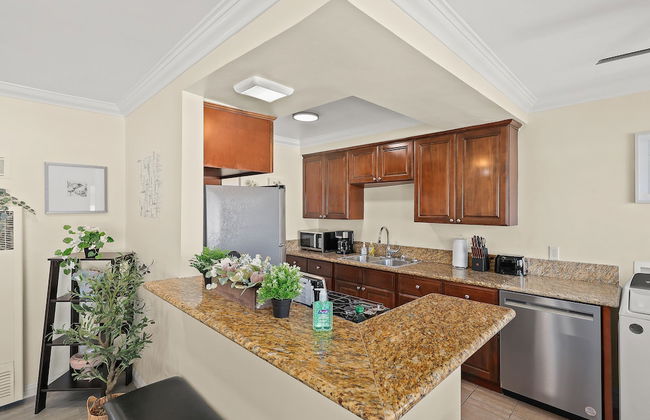 Sunny & Cheerful Near I-10 ~ Queen Beds ~ Parking - Foto 10