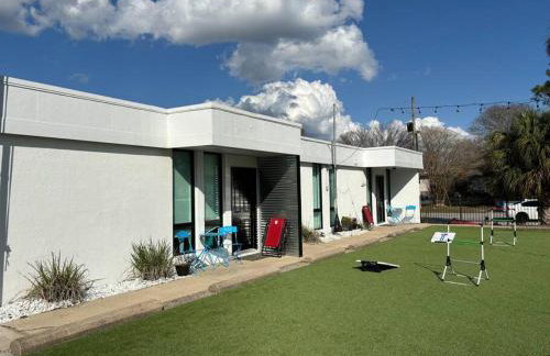 Livin Right Surf Loft: pickleball, basketball, close to the fun - Foto 5