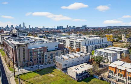 Rooftop Living in Central Austin Near UT Dining Music Concordia Retreat by AvantStay - Foto 48
