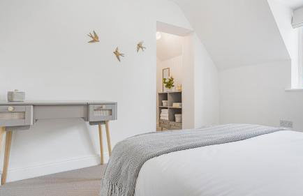 Brand New Luxury Cottage - Garden - Private Parking - Netflix - Coffee Station - Work Desk - Foto 26