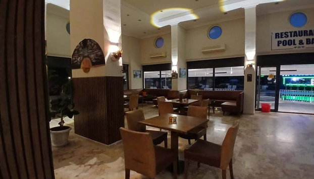 Golden Moon Apart Hotel - Foto 4, Sitzecke in der Lobby