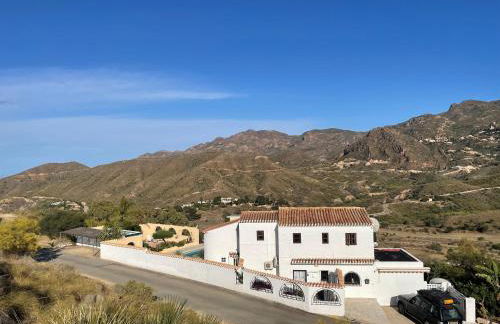 Villa Los Faramondos Naturehouse - Photo 9