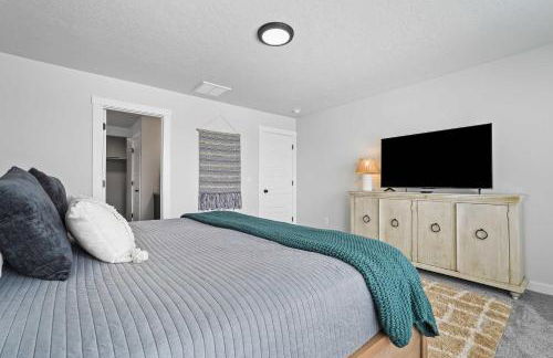 Spacious 6BR - Sleeps 22 - Game Room & Pool Access - Foto 25