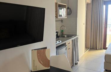 Minoa Apartments - Photo 5