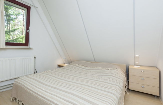 Cozy Holiday Home in Nunspeet near Forest - Photo 4