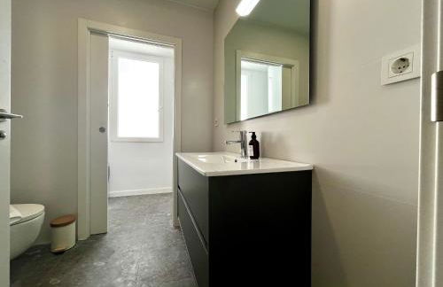 Premium Penthouse Seasonal Rental - Photo 15