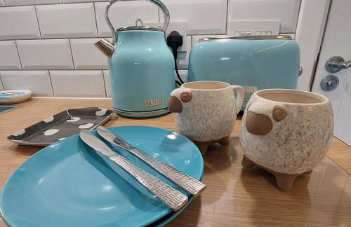 The Snug - Cosy Retreat for Two - Photo 3