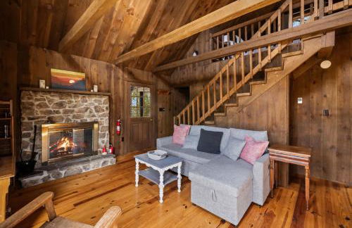 Cabin w Fireplace Fire Pit Grill & Games - Foto 6